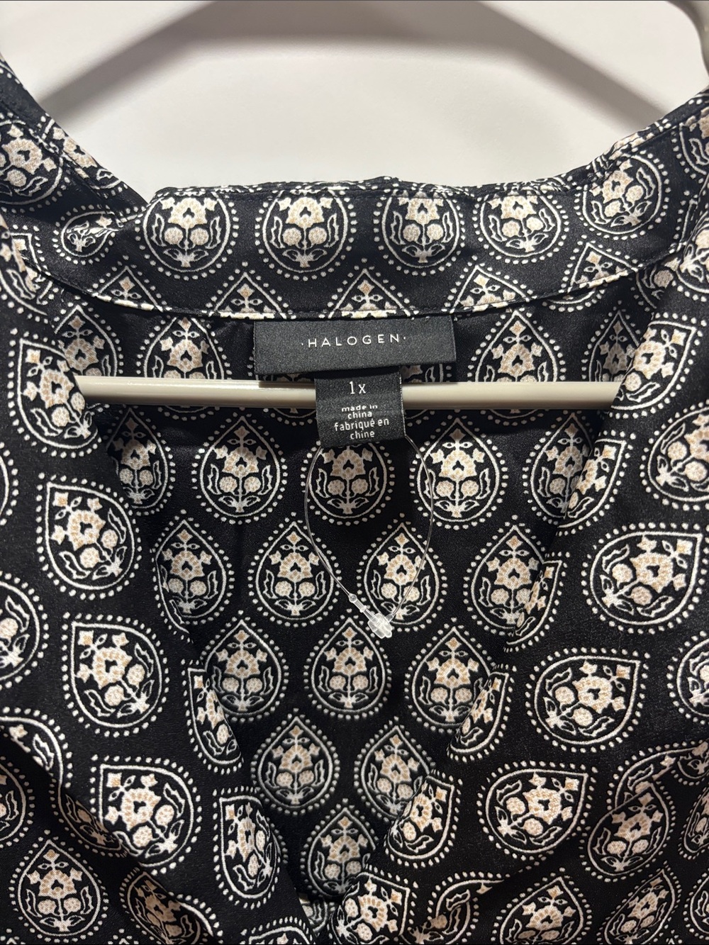 Halogen Black & White Short Sleeve Printed Blouse - Picture 2 of 5